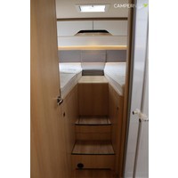 Hymer BMC-T 680 177pk Automaat | Lengtebedden | Hefbed | Gescheiden douche | Zonnepaneel | Veloslide | Bearlock | SLC Chassis | Luifel | Gas aansluiting buiten | Foto #18