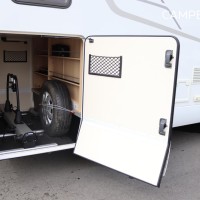 Hymer BMC-T 680 177pk Automaat | Lengtebedden | Hefbed | Gescheiden douche | Zonnepaneel | Veloslide | Bearlock | SLC Chassis | Luifel | Gas aansluiting buiten | Foto #39