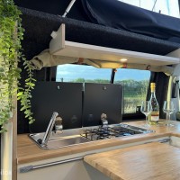 Volkswagen T6 2017 L1H1 zwart Foto #7