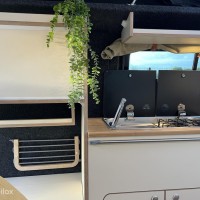 Volkswagen T6 2017 L1H1 zwart Foto #14