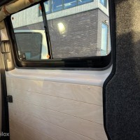 Volkswagen T6 2017 L1H1 zwart Foto #15