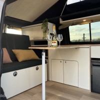 Volkswagen T6 2017 L1H1 zwart Foto #17