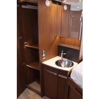 Niesmann-bischoff ARTO 79LE 177pk Automaat | E&P Levelsysteem |Alde verwarming | Truma bankairco | BOMVOL! | Lengtebedden | Zonnepanelen | Elektrische luifel | Elektrisch hefbed | Dubbele bodem | Victron omvormer | Oven | 5e zitplaats | Foto #6