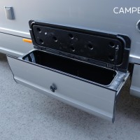 Niesmann-bischoff ARTO 79LE 177pk Automaat | E&P Levelsysteem |Alde verwarming | Truma bankairco | BOMVOL! | Lengtebedden | Zonnepanelen | Elektrische luifel | Elektrisch hefbed | Dubbele bodem | Victron omvormer | Oven | 5e zitplaats | Foto #31