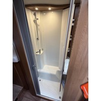 Knaus 650 MEG Platinum Enkele Bedden Levelsysteem Lithium 2X Airco Zonnepaneel Foto #2