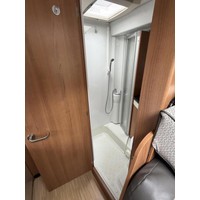 Lmc Liberty Explorer 635G Dwarsbed Hefbed Zonnepaneel Luifel Foto #5
