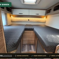 Weinsberg 700MEG CaraCore 9T-Automaat Enkele Bedden Hefbed Luifel Fietsenrek Foto #2