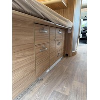 Hymer Yellowstone Cross-Over 180PK 9T-Automaat Enkele Bedden Zonnepanelen Foto #33