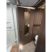 Hymer BML-I 790 MasterLine Lithium Omvormer Zonnepaneel 2X Airco Foto #30