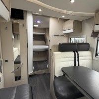 Challenger 398 XLB Queensbed Hefbed Zonnepaneel Luifel Bearlock Foto #12