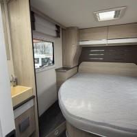 Challenger 398 XLB Queensbed Hefbed Zonnepaneel Luifel Bearlock Foto #20