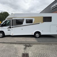 Carado T447 Euro6 Enkele Bedden Luifel Zonnepaneel Bearlock Fietsenrek Foto #8