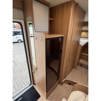 Carado T447 Euro6 Enkele Bedden Luifel Zonnepaneel Bearlock Fietsenrek Foto #17