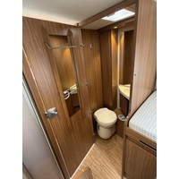 Carado T447 Euro6 Enkele Bedden Luifel Zonnepaneel Bearlock Fietsenrek Foto #25