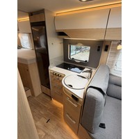 Hymer B600 MC WhiteLine Automaat Enkele Bedden Luifel Grote Garage Foto #16