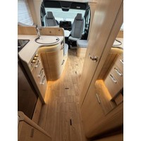 Hymer B600 MC WhiteLine Automaat Enkele Bedden Luifel Grote Garage Foto #44