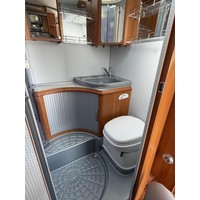 Hobby T 600 GFS Dwarsbed Zonnepaneel Unieke Staat 24501KM!!! Foto #3