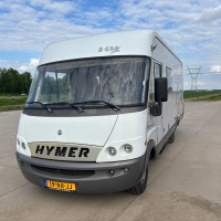Hymer B614 uit 2005 Foto #1
