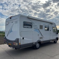 Hymer B614 uit 2005 Foto #2
