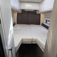 Kabe Travel Master Van 690LB V6 190PK Enkele Bedden Zonnepaneel Trekhaak Foto #1