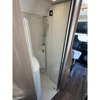 Kabe Travel Master Van 690LB V6 190PK Enkele Bedden Zonnepaneel Trekhaak Foto #11