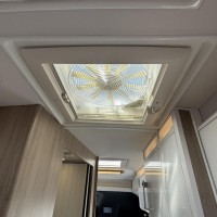 Kabe Travel Master Van 690LB V6 190PK Enkele Bedden Zonnepaneel Trekhaak Foto #22