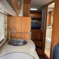 Hymer B614 uit 2005 Foto #9