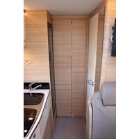 Dethleffs Globebus GT 006 140pk Automaat | EP Levelsysteem | Lithium | Omvormer | Zonnepanelen | Dakairco | 1e Eigenaar | Origneel Ned. | Bearlock | Foto #31