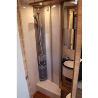 Dethleffs Globebus GT 006 140pk Automaat | EP Levelsysteem | Lithium | Omvormer | Zonnepanelen | Dakairco | 1e Eigenaar | Origneel Ned. | Bearlock | Foto #33