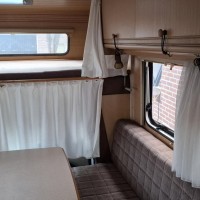 Dethleffs campers Mitsubishi L300 uit 1990 Foto #9