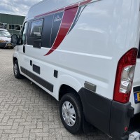 Peugeot campers BOXER 333 L2H2 2.2HDI 120 uit 2007 Foto #11