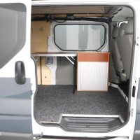 Renault Trafic Buscamper 2.0 DCi 115 Pk | 2 Zits/Slaapbank | Breedbed 130 x 190 | Camper kenteken | Two Town kleur | Trekhaak | Nette staat Foto #1