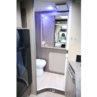 Challenger Graphite 260 Diesel Kachel automaat Airco Hefbed Foto #18