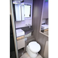 Challenger Graphite 260 Diesel Kachel automaat Airco Hefbed Foto #20