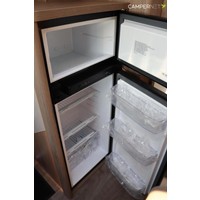 Carado T449T Edition26 165pk Automaat | Queensbed | Maxi Chassis | Luifel | Bi-Xenon | Gescheiden douche | Nieuw uit voorraad leverbaar | Grote koelkast | Lichtmetalen velgen | Foto #16