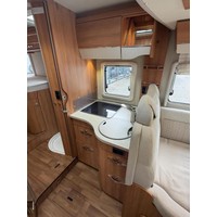 Hymer T 678 CL Automaat Enkele Bedden Hefbed Luchtvering Lithium Zonnepanelen Foto #39