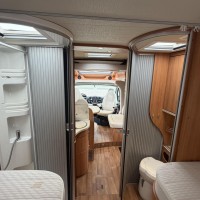 Hymer T 678 CL Automaat Enkele Bedden Hefbed Luchtvering Lithium Zonnepanelen Foto #1