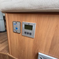 Hymer T 678 CL Automaat Enkele Bedden Hefbed Luchtvering Lithium Zonnepanelen Foto #7