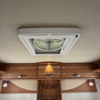 Hymer T 678 CL Automaat Enkele Bedden Hefbed Luchtvering Lithium Zonnepanelen Foto #20