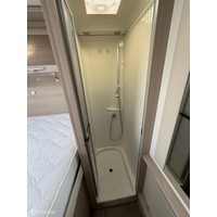 Bürstner Nexxo T 685 Special Edition l Queensbed Foto #18