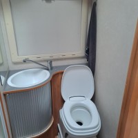 Adria Coral S 660 SL uit 2007 Foto #8