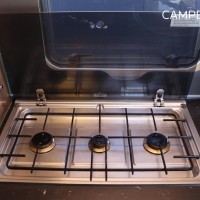 Hymer BMC-I 680 177pk Automaat | Alde verwarming | Kasten i.p.v. Hefbed | Lengtebedden | Omvormer | Dak airco | SLC Chassis | GFK Dak| Buitendouche | Zonnepanelen | Gescheiden douche | Bearlock | Foto #56