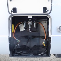 Hymer BMC-I 680 177pk Automaat | Alde verwarming | Kasten i.p.v. Hefbed | Lengtebedden | Omvormer | Dak airco | SLC Chassis | GFK Dak| Buitendouche | Zonnepanelen | Gescheiden douche | Bearlock | Foto #26