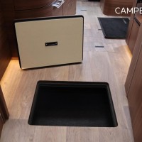 Hymer BMC-I 680 177pk Automaat | Alde verwarming | Kasten i.p.v. Hefbed | Lengtebedden | Omvormer | Dak airco | SLC Chassis | GFK Dak| Buitendouche | Zonnepanelen | Gescheiden douche | Bearlock | Foto #38
