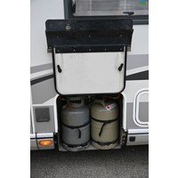 Carthago Chic E-Line 44 Wintercamper Alde Luchtvering Foto #52