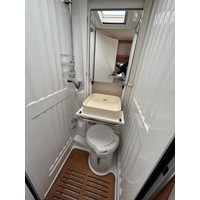 Hymer EXSIS-T 414 compact 595 cm en toch veel ruimte Foto #39