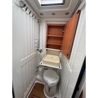 Hymer EXSIS-T 414 compact 595 cm en toch veel ruimte Foto #40