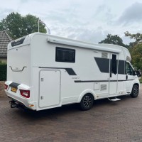 Adria Coral S 670 SC Pus Queensbed uit 2017 Foto #1