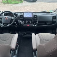 Adria Coral S 670 SC Pus Queensbed uit 2017 Foto #3