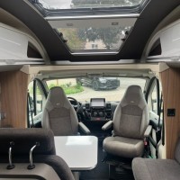 Adria Coral S 670 SC Pus Queensbed uit 2017 Foto #4